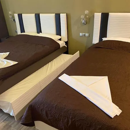 House Kiratsi * Sarti