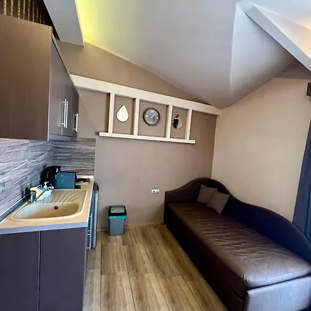 House Kiratsi