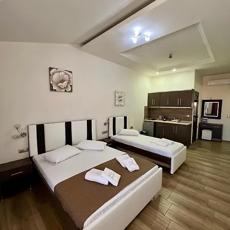 House Kiratsi * Sarti