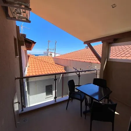 Apartment House Kiratsi
