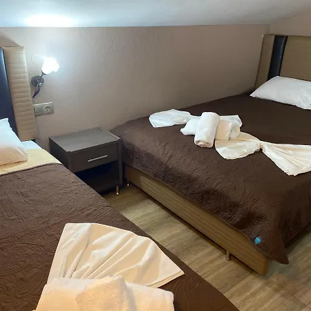 House Kiratsi * Sarti