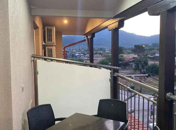 House Kiratsi Apartamento Sarti