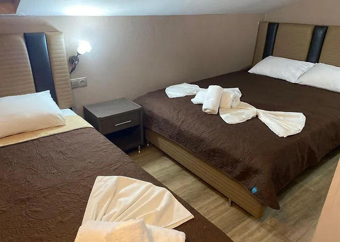 House Kiratsi * Sarti